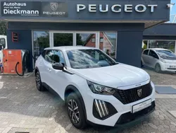 Okenitweiß Gebraucht 2024 Peugeot 2008 Active SUV | 20.990 € (Fairer Preis)