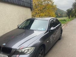 Schwarz Gebraucht 2007 BMW 318 Limousine | 3.500 €