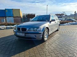 Grau Gebraucht 2004 BMW 318 Kombi | 1.100 €