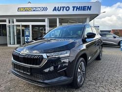 Schwarz Neu 2025 Skoda Karoq Selection SUV | 33.150 € (Fairer Preis)