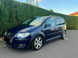 Blau Gebraucht 2007 VW Touran Cross Van / Kleinbus | 4.990 € (Fairer Preis)