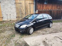 Schwarz Gebraucht 2011 Mercedes B180 Van / Kleinbus | 3.000 € (Guter Preis)