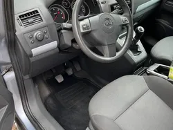Grau Gebraucht 2008 Opel Zafira Van / Kleinbus | 1.800 € (Guter Preis)