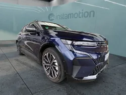 Blau Gebraucht 2023 Renault Mégane Techno Limousine | 32.985 € (Fairer Preis)