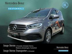Chromitgrau Gebraucht 2023 Mercedes T180 Style Van / Kleinbus | 26.790 € (Fairer Preis)