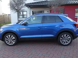 Blau Gebraucht 2024 VW T-Roc Move SUV | 27.900 € (Guter Preis)