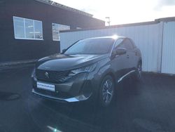 Platinumgrau (grau) Gebraucht 2023 Peugeot 3008 Allure SUV | 31.670 €