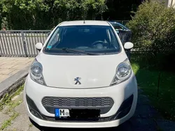Weiß Gebraucht 2013 Peugeot 107 Active Kleinwagen | 6.700 € (Teuer)