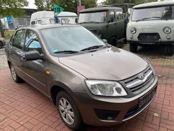 Bronze Gebraucht 2015 Lada Granta Limousine | 3.199 €