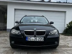 Schwarz Gebraucht 2007 BMW 320 Kombi | 3.000 €