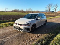Weiß Gebraucht 2017 VW Golf GTI Limousine | 19.490 €