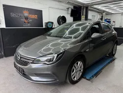 Grau Gebraucht 2017 Opel Astra Selection Limousine | 6.390 € (Guter Preis)