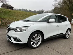 Weiß Gebraucht 2017 Renault Scénic IV Van / Kleinbus | 10.000 € (Fairer Preis)