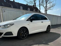 Weiß Gebraucht 2010 Seat Ibiza Kleinwagen | 3.300 € (Fairer Preis)