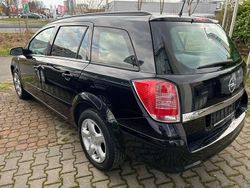 Schwarzmetallic Gebraucht 2007 Opel Astra Edition Kombi | 4.900 € (Teuer)