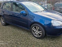 Blau Gebraucht 2006 VW Golf V Kleinwagen | 1.800 € (Fairer Preis)