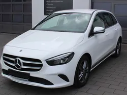 Weiß Gebraucht 2019 Mercedes B180 Progressive Van / Kleinbus | 14.490 € (Fairer Preis)