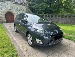Schwarz Gebraucht 2009 Renault Mégane III Limousine | 3.980 € (Fairer Preis)
