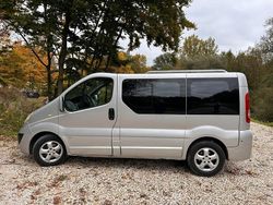 Silber Gebraucht 2007 Opel Vivaro Cosmo Van | 8.900 € (Fairer Preis)