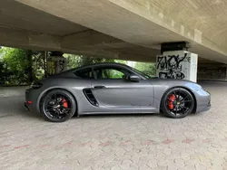 Grau Gebraucht 2017 Porsche 718 Cayman Coupé | 68.800 € (Teuer)