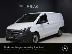 Weiß Gebraucht 2023 Mercedes Vito Van / Kleinbus | 30.654 € (Guter Preis)