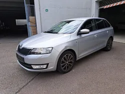 Silber Gebraucht 2015 Skoda Rapid Limousine | 3.550 € (Teuer)