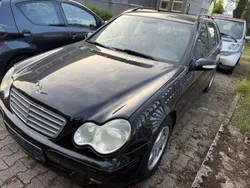 Schwarz Gebraucht 2005 Mercedes C220 Classic Kombi | 1.999 € (Fairer Preis)
