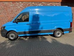 Blau Gebraucht 2021 VW Crafter Van | 28.990 € (Fairer Preis)