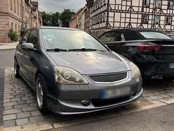 Grau Gebraucht 2004 Honda Civic Kleinwagen | 2.800 €