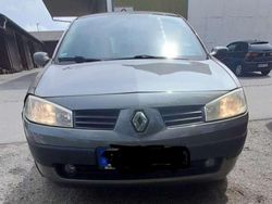 Grau Gebraucht 2004 Renault Mégane GrandTour Kombi | 700 € (Superpreis)