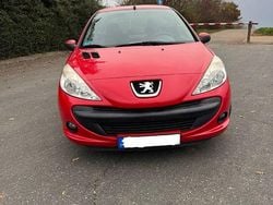 Rot Gebraucht 2010 Peugeot 206+ Kleinwagen | 2.200 € (Fairer Preis)