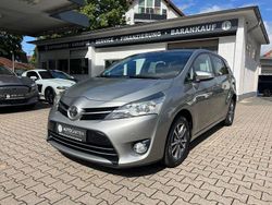 Grau Gebraucht 2014 Toyota Verso Life Van / Kleinbus | 12.850 € (Teuer)