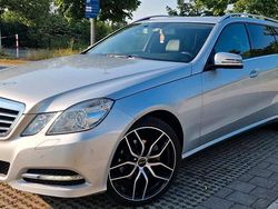 Silber Gebraucht 2012 Mercedes E220 Avantgarde Kombi | 9.990 € (Fairer Preis)