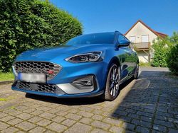 Blau Gebraucht 2020 Ford Focus S Kombi | 25.490 € (Etwas zu teuer)