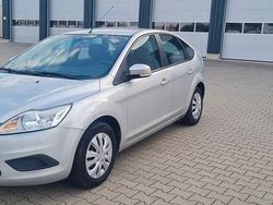 Silber Gebraucht 2008 Ford Focus Style Limousine | 2.950 € (Fairer Preis)