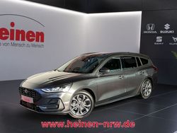 Magnetic grau metallic Gebraucht 2024 Ford Focus ST-Line X Kombi | 21.809 € (Superpreis)