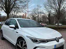 Weiß Gebraucht 2023 VW Golf VIII R-line Limousine | 28.900 € (Fairer Preis)