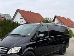 Schwarz Gebraucht 2012 Mercedes Viano Van / Kleinbus | 25.000 €