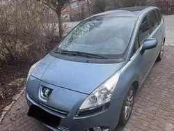 Blau Gebraucht 2009 Peugeot 5008 Platinum Van / Kleinbus | 3.000 € (Etwas zu teuer)