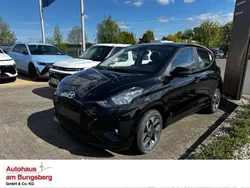 Blau Neu 2025 Hyundai i10 Trend Kleinwagen | 18.490 € (Etwas zu teuer)
