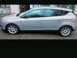 Grau Gebraucht 2009 Lancia Delta Kleinwagen | 2.500 € (Guter Preis)