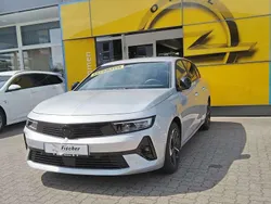 Kristall silber (metallic) Gebraucht 2024 Opel Astra Kombi | 27.990 € (Fairer Preis)