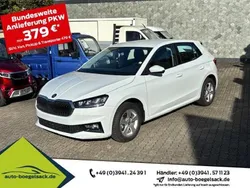 Moonweiß metallic Gebraucht 2025 Skoda Fabia Selection Limousine | 16.945 € (Guter Preis)