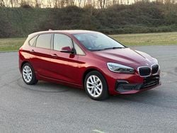 Rot Gebraucht 2020 BMW 225 Active Tourer Van / Kleinbus | 18.990 € (Fairer Preis)