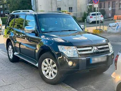 Schwarz Gebraucht 2010 Mitsubishi Pajero SUV | 12.500 € (Fairer Preis)