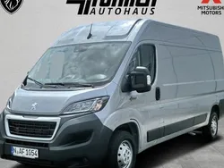 Grau Gebraucht 2024 Peugeot Boxer Van | 33.990 € (Etwas zu teuer)