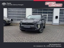 Marlingrau metallic Gebraucht 2023 Toyota Yaris Hybrid Elegant | 30.990 €