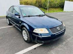 Blau Gebraucht 2002 VW Passat Highline Limousine | 1.500 € (Guter Preis)