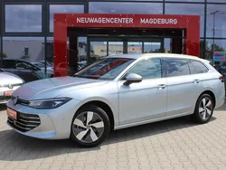 Oyster silver metallic Gebraucht 2024 VW Passat IQ Drive Kombi | 30.980 € (Guter Preis)