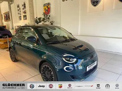 Grün Gebraucht 2023 Fiat 500e La Prima Kleinwagen | 29.990 €